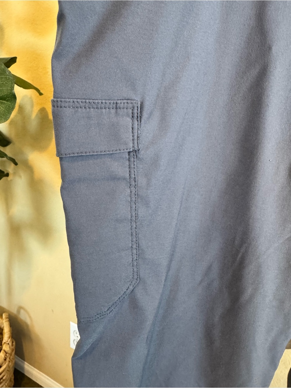 Duluth Trading 18x33 Dry on the Fly Bootcut Cargo Women’s Pant Blue Roll Cuffs - Picture 7 of 16